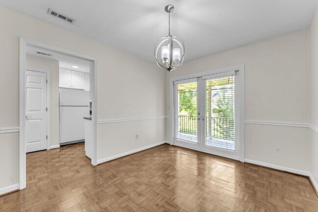 Building Photo - Beautiful 2-Bed, 2-Bath Condo with Elegant...
