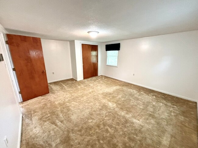 Building Photo - 1405 Webb Ridge Rd