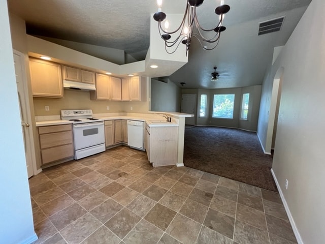 Building Photo - 154 N Sagehen St