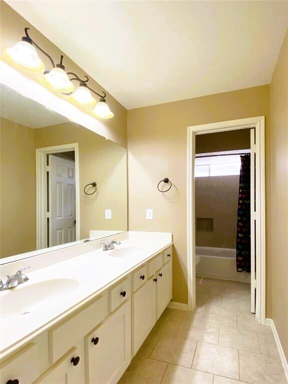 Building Photo - 21523 Santa Clara Dr
