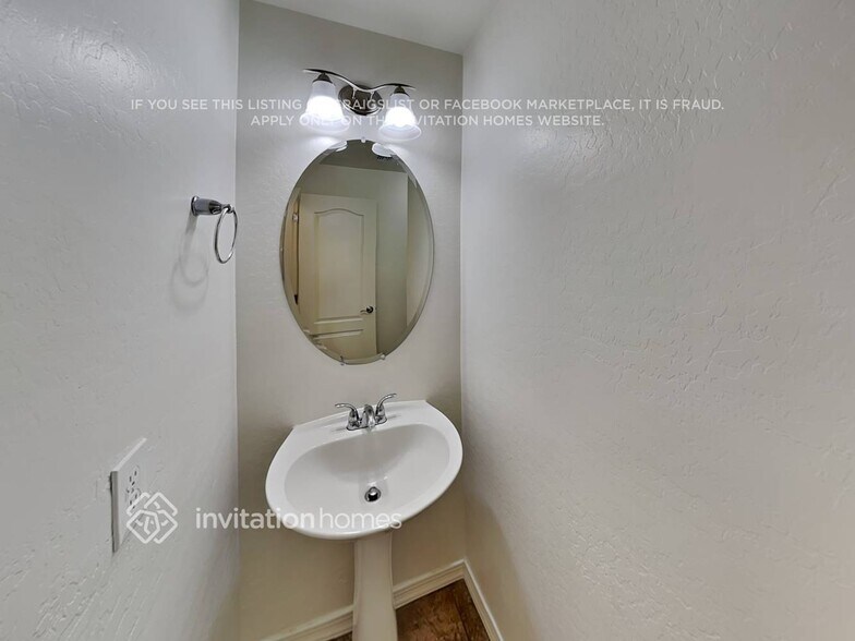 Building Photo - 29056 N 124th Dr