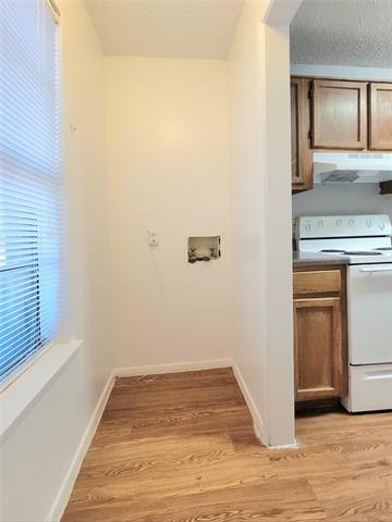 Building Photo - 5805 Shadydell Dr