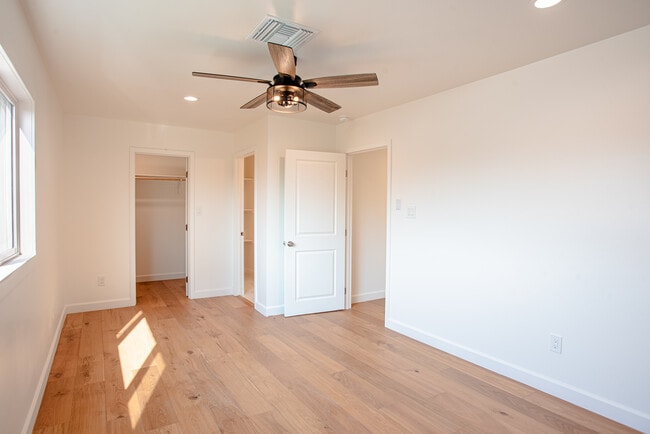 Building Photo - 157 N Vista St