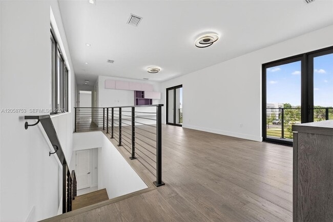Building Photo - 16709 Botaniko Dr N