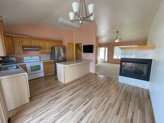 Kitchen - 3420 S Jamie Ln