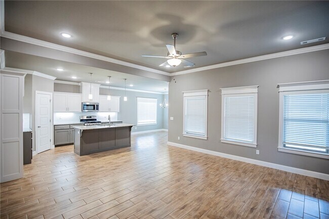 Building Photo - 1025 Kimball Ln