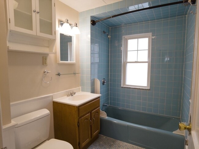 Building Photo - 119-121 Highland Ave