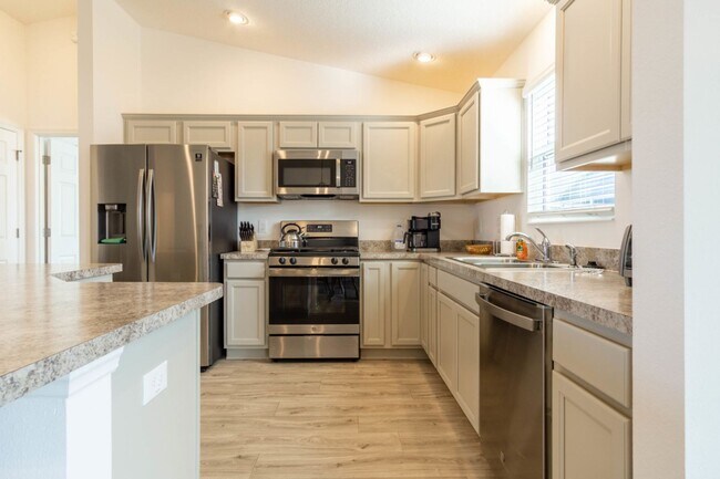 Building Photo - M316 Klamut (VSC-10/%)