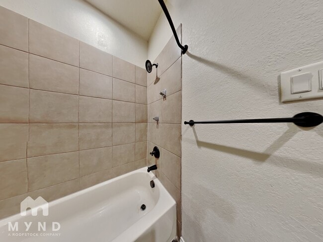 Building Photo - 226 Kaspar Way