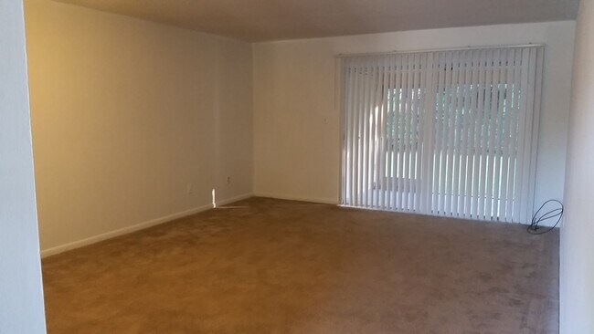 Building Photo - 7312 Balboa Dr