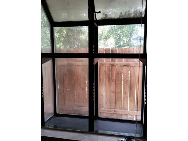 Building Photo - 901 Taulbee Ln