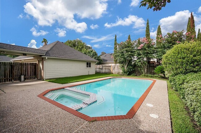 Building Photo - 5815 Coral Springs Ct