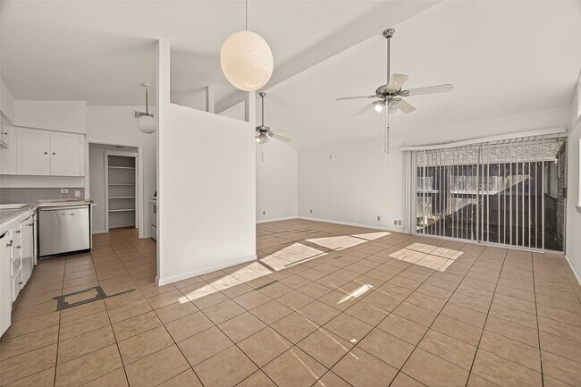 Building Photo - 6426 Mobud Dr