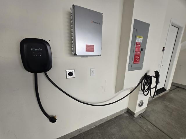 Building Photo - 1980 Affinity Ln