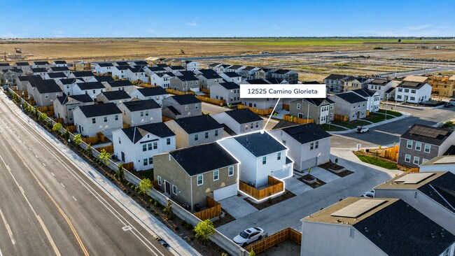 Building Photo - 12525 camino glorieta