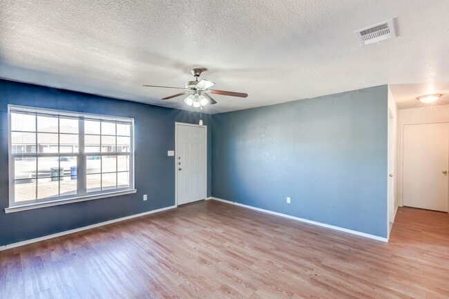 Building Photo - 2913 Starlight Dr