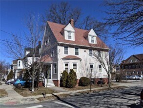 Building Photo - 98 Carrington Ave