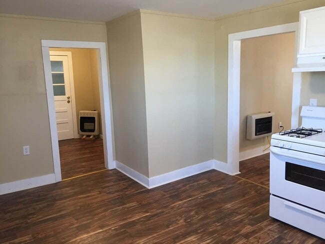 Building Photo - Cute 1 bedroom +office with 1 bath house in Washington County