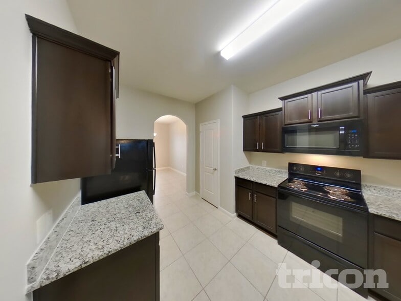 Building Photo - 211 Kennedy Dr