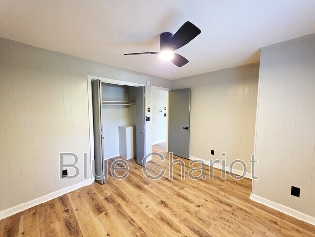 Building Photo - 1705 Smith Level Rd