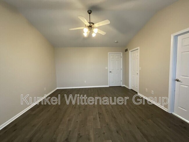 Building Photo - 601 Whetstone Ln