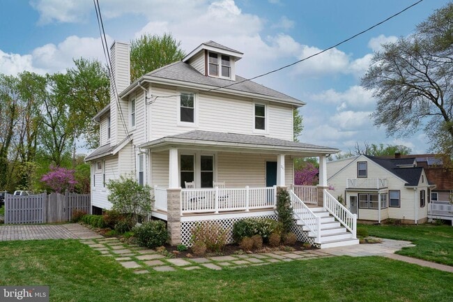 Building Photo - 201 Kenwood Ave