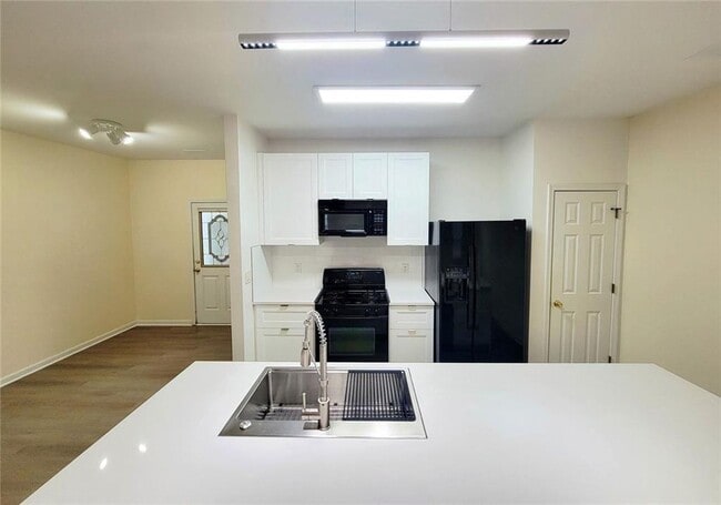 Building Photo - 1516 Parc Main St