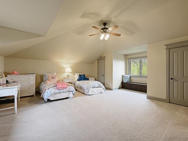 Building Photo - 2300 Barton Creek Blvd