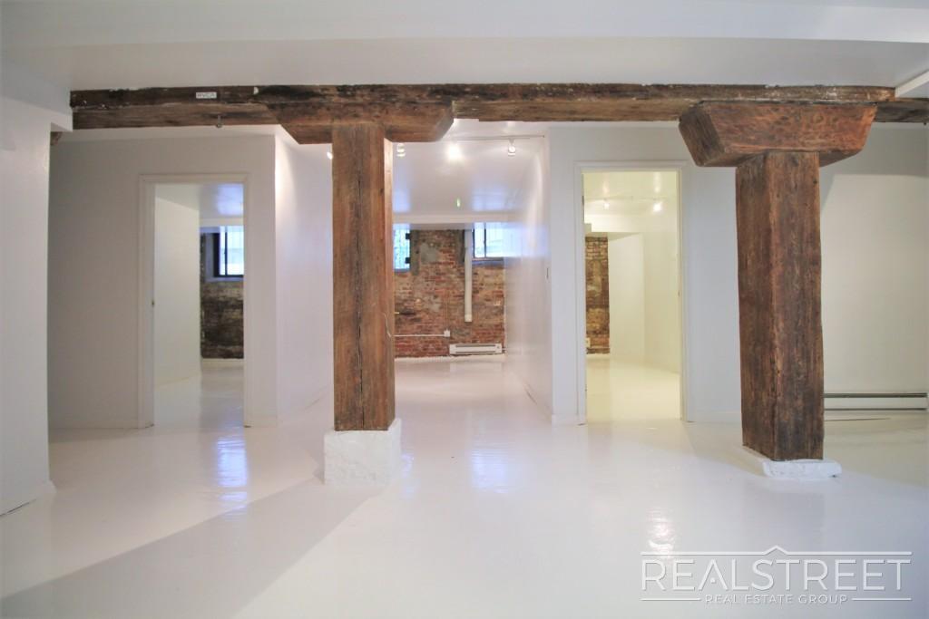 Building Photo - Affordable 2 BR in Williamsburg!