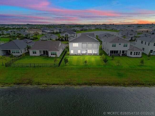 Building Photo - 15030 Wildwood Cir