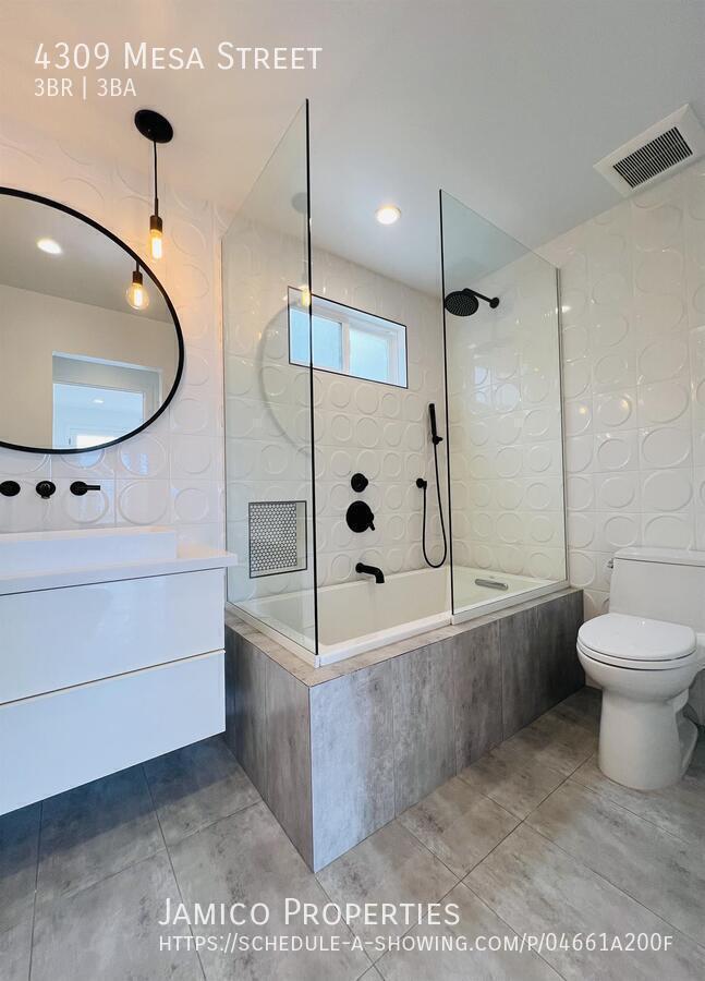 Building Photo - 4309 Mesa St