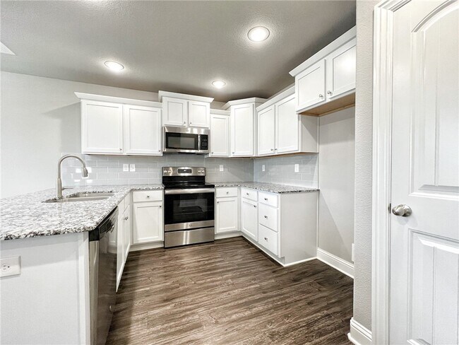 Building Photo - 1721 Charismatic Dr