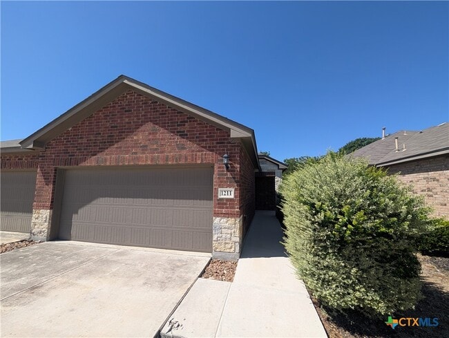 Building Photo - 1211 FM306