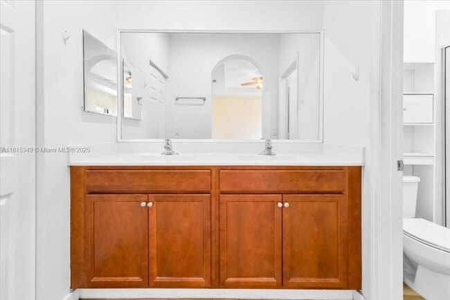 Building Photo - 3420 W 92nd Pl