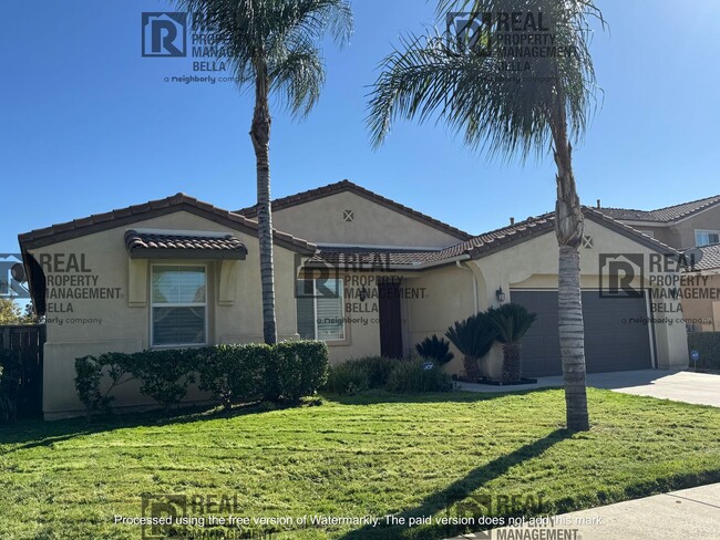 Building Photo - Beautiful Single-Story Home with Spacious ...