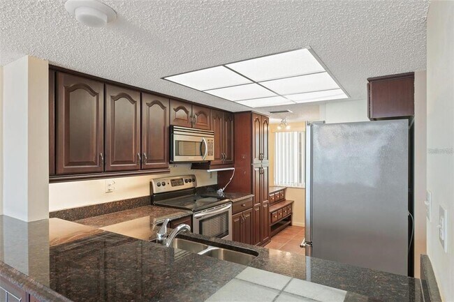 Building Photo - 4620 Bay Blvd