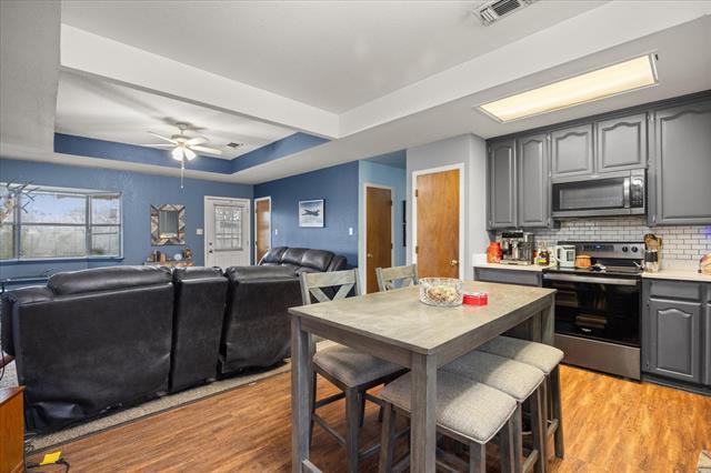 Building Photo - 2708 Cedarhill St