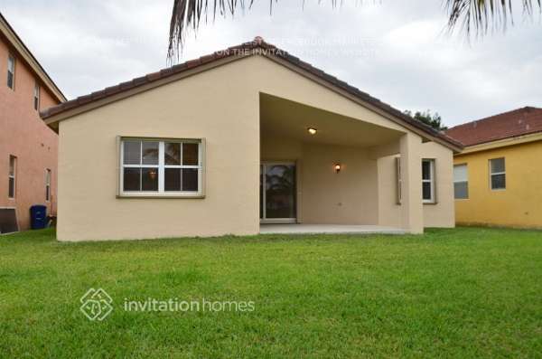 Building Photo - 13081 SW 54th Ct