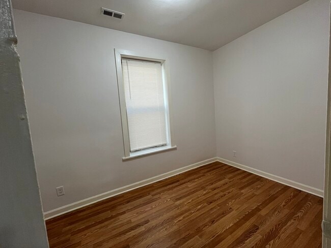Building Photo - 4345 S Artesian Ave