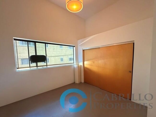 Building Photo - 3771 Centre St