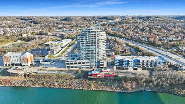 Building Photo - 400 Riverboat Row