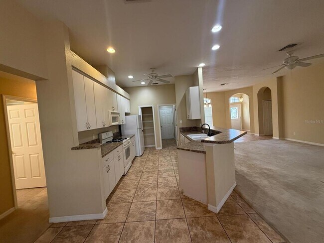 Building Photo - 5111 Ironsides Ct
