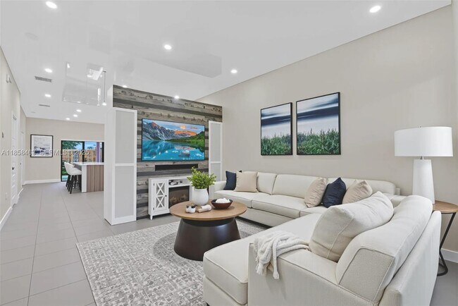 Building Photo - 8151 NW 104th Ave