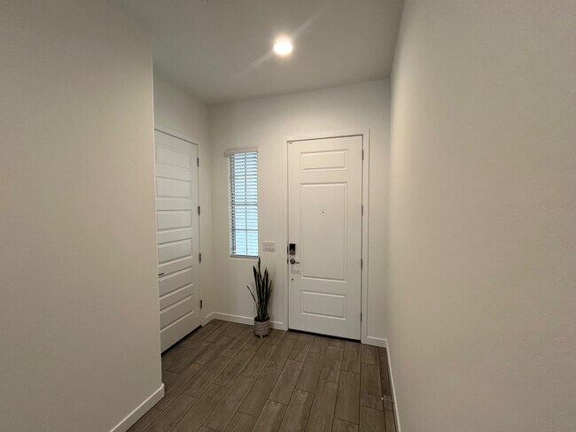 Building Photo - 442 S Jacana Ln