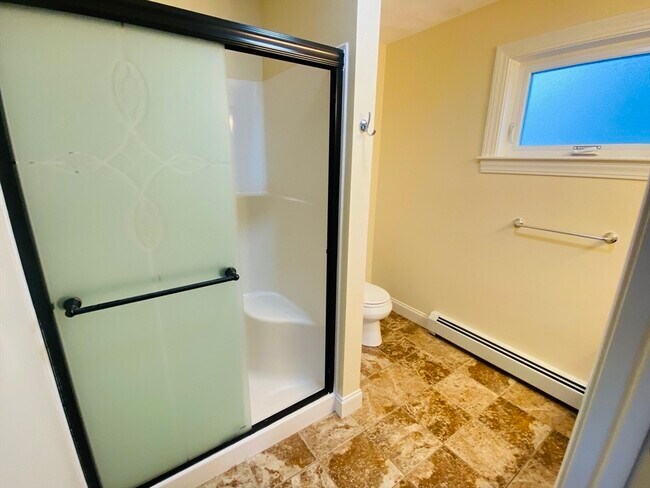 Building Photo - 253 Lynn St