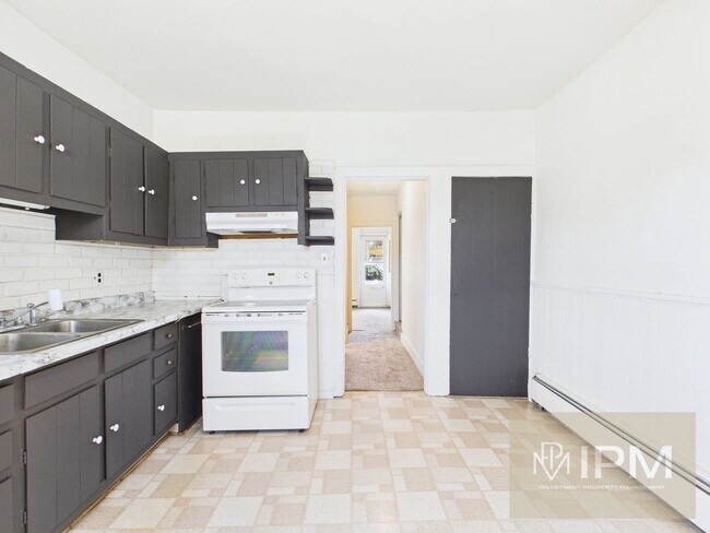 Building Photo - Cozy 3 Bedroom, 1 Bath Home in Spring Grov...