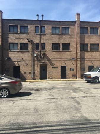 Building Photo - 1455 W Fullerton Ave