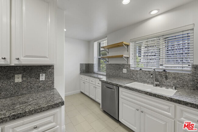 Building Photo - 1820 Benecia Ave