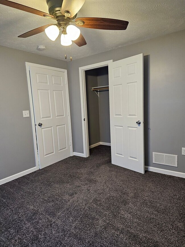 Building Photo - 2 bedroom apartment