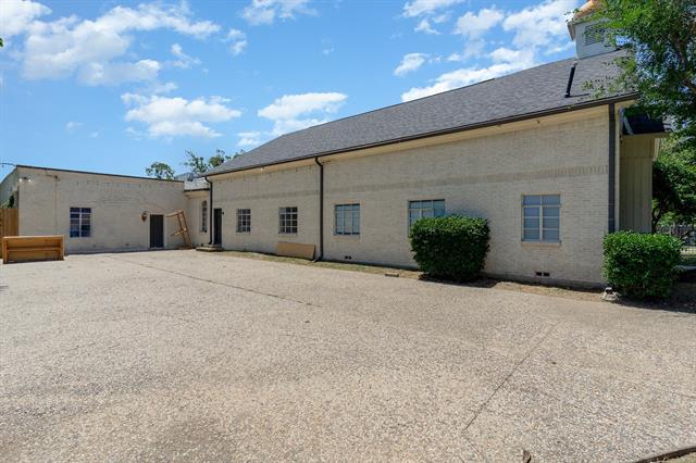 Building Photo - 2602 Kings Rd